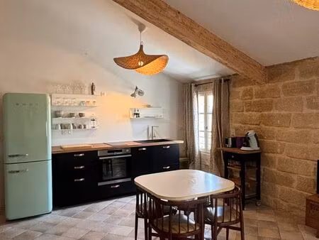 appartement 37 m2 refait a neuf  beaucoup de charme dans bâtiment historique