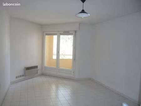 studio 1 pièce 23 m²