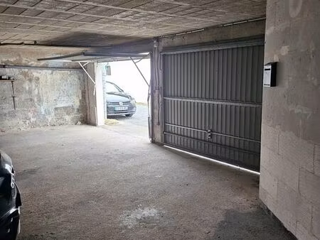 garage  parking voiture  moto