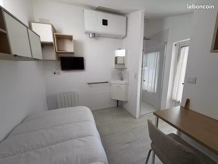 chambre meublée entrée indépendante proche gare et lycée de la mer