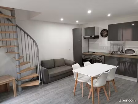 t2 meublé 42 m² entièrement rénové – entrée indépendante – blaye