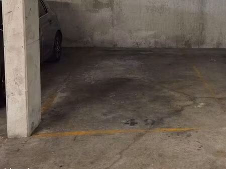loue place de parking residence sécurisée