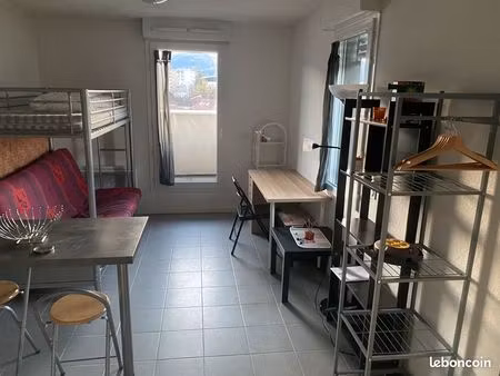location studio proche campus