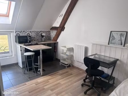 location studio meublé