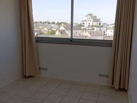 particulier loue studio 20 m² place coty - tours nord
