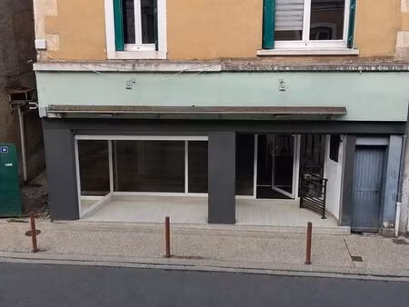 emplacement n°1 . local commercial et studio attenant