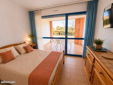 studio traversant - 2 terrasses & 2 parkings