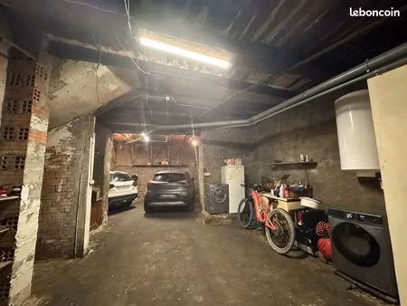 maison 113 m² + garage 100 m² – centre village – gros potentiel
