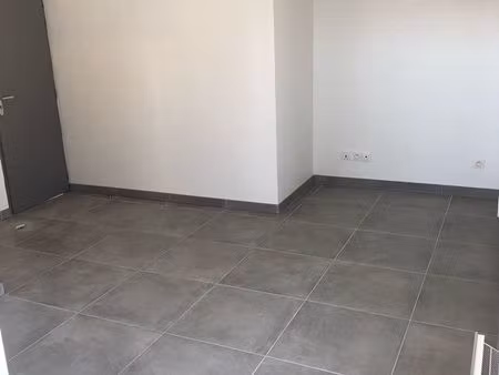 à louer – appartement t2 rénové – aigrefeuille-d’aunis