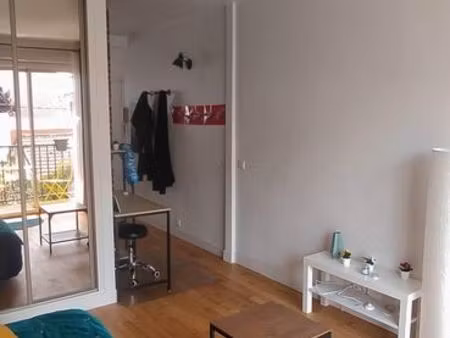 a louer appartement meublé de 25m² + balcon et cave  entièrement équipé  quartier vallées 