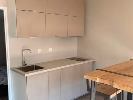 t2 meublé 28m2  650 tout compris proche la rochelle