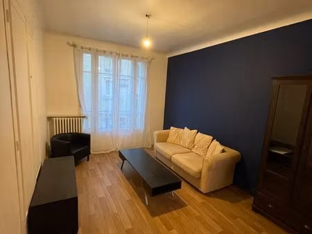 appartement 2 pièces 44m²  proche gare bécon