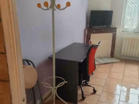 appartement à saintes proximité bus et places parking gratuites