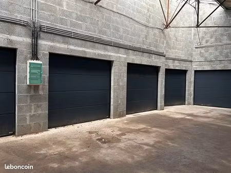 parking/box 1 pièce 16 m²