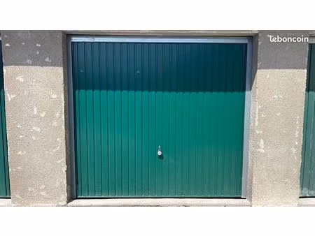 garage/box de 14m2   5 30 m * 2 70m