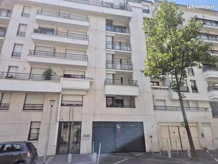 f3 en location à issy val de seine