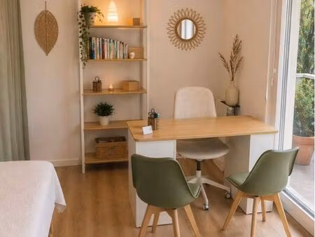bureau à louer vider - paramédical  esthétique ou coworking