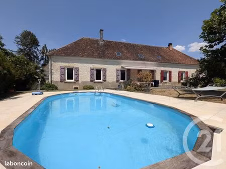 ferme 7 pièces 250 m²