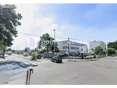 commerce beauté/coiffure 120 m²