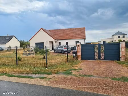 maison plain-pied de 100m2 sur 1800m2 de terrain 3 chambre de 2021