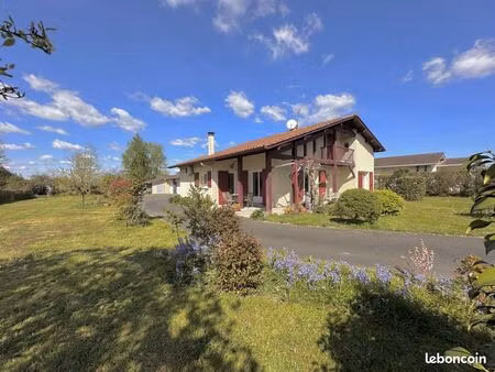 maison landaise de caractère à meilhan centre – 5 chambres  double garage  atelier et terr