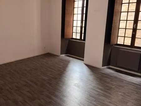 t2 à louer avec terrasse