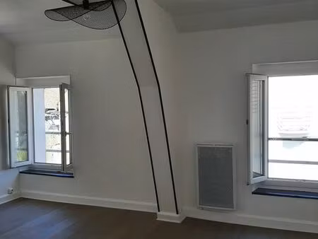 location f1 32m2