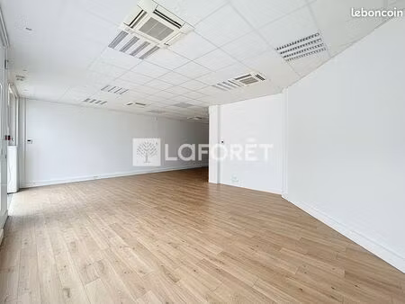 local commercial 160 m² angers