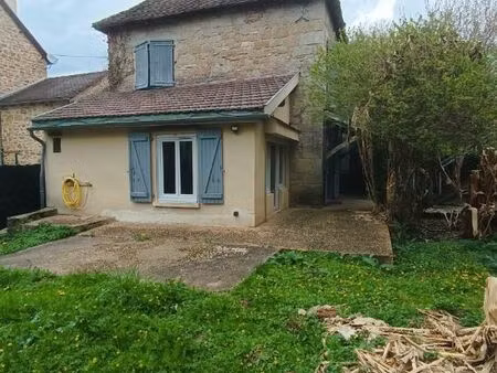 maison t4 de 74m² avec jardin et garage – chauffage poêle à pellets - proche figeac 10 min