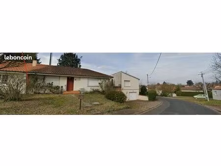 maison 128m2 avec véranda  2 garages  parkings  terrain