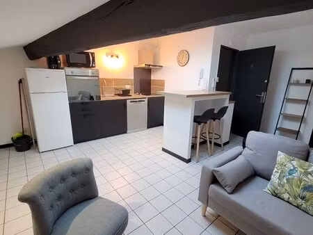 t2 meublé et climatisé hypercentre