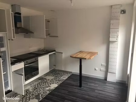 f2 meuble proche port plaisance