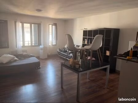 apparemment meublé 65m2 t1