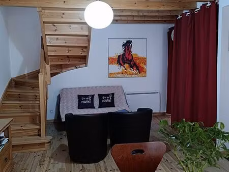 appartement tout équipé t2 de 40 m 2 en duplex à marvejols