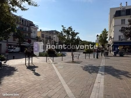 commerce 155 m²