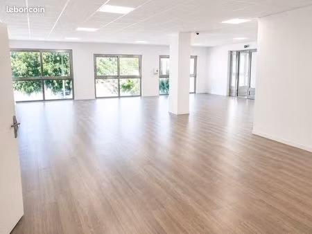 local commercial 1er étage 500m2 divisible à partir de 180m2
