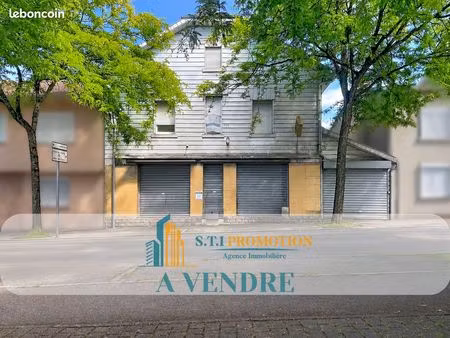 immeuble 4 pièces 160 m²