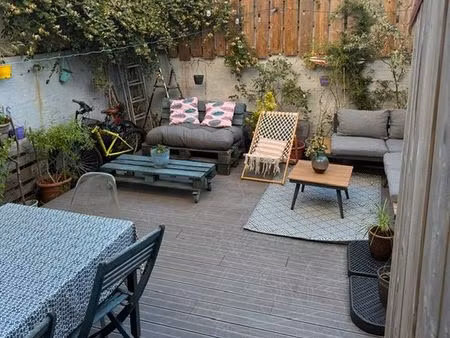 maison familiale rénovée d’environ 100m² – grande terrasse de 30 m² – 4 chambres – 2 salle