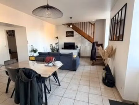 f4 en duplex avec jardin et garage