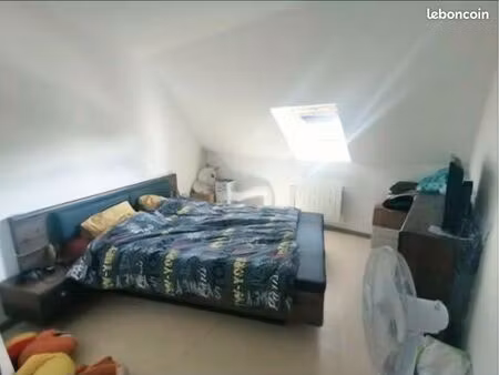 charmant duplex de 71 m² avec escalier en colimaçon & parking privatif herbault