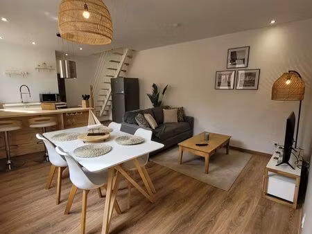 a loue apparement f3 meublé en duplex de 75m2 - beaucoup de charme