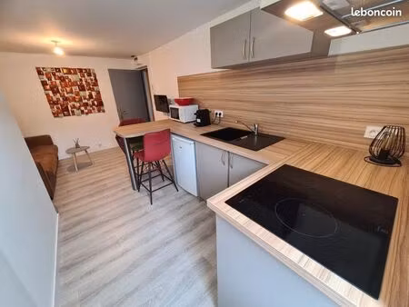 centre ville très beau studio refait à neuf
