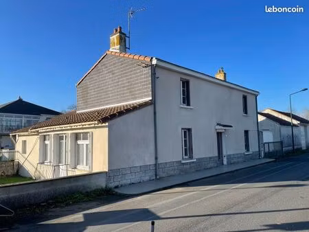maison bourg le bignon
