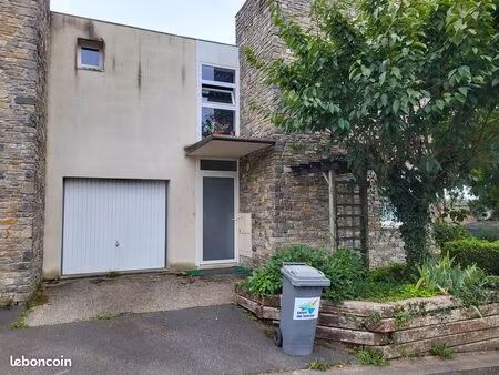 a vendre maison saint pierre la cour
