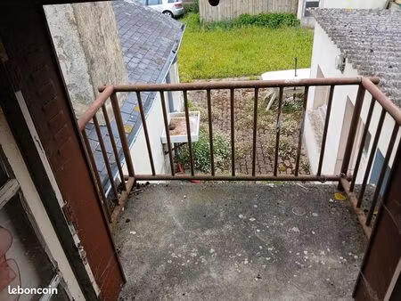 1 chambre privatisée non meublé à louer chez l