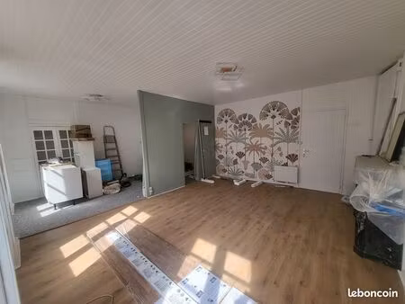 studio rénové – 33 m² – centre de saint-pol-de-léon – location à l'année