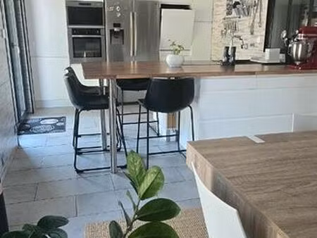maison familiale contemporaine  entièrement rénovée - 107 m2. - 4 chambres - garage - terr