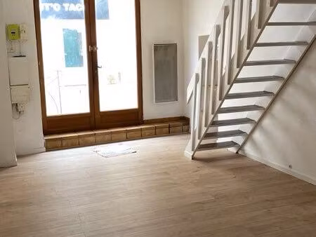 maison de village t2 54 m² – climatisation – fibre – dpe b – bellegarde