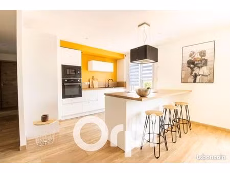 maison 5 pièces 104 m²