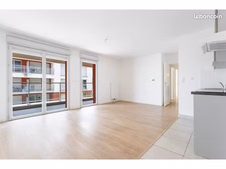 appartement 3 pièces 65 m²